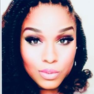 Meet your Posher, Miyah